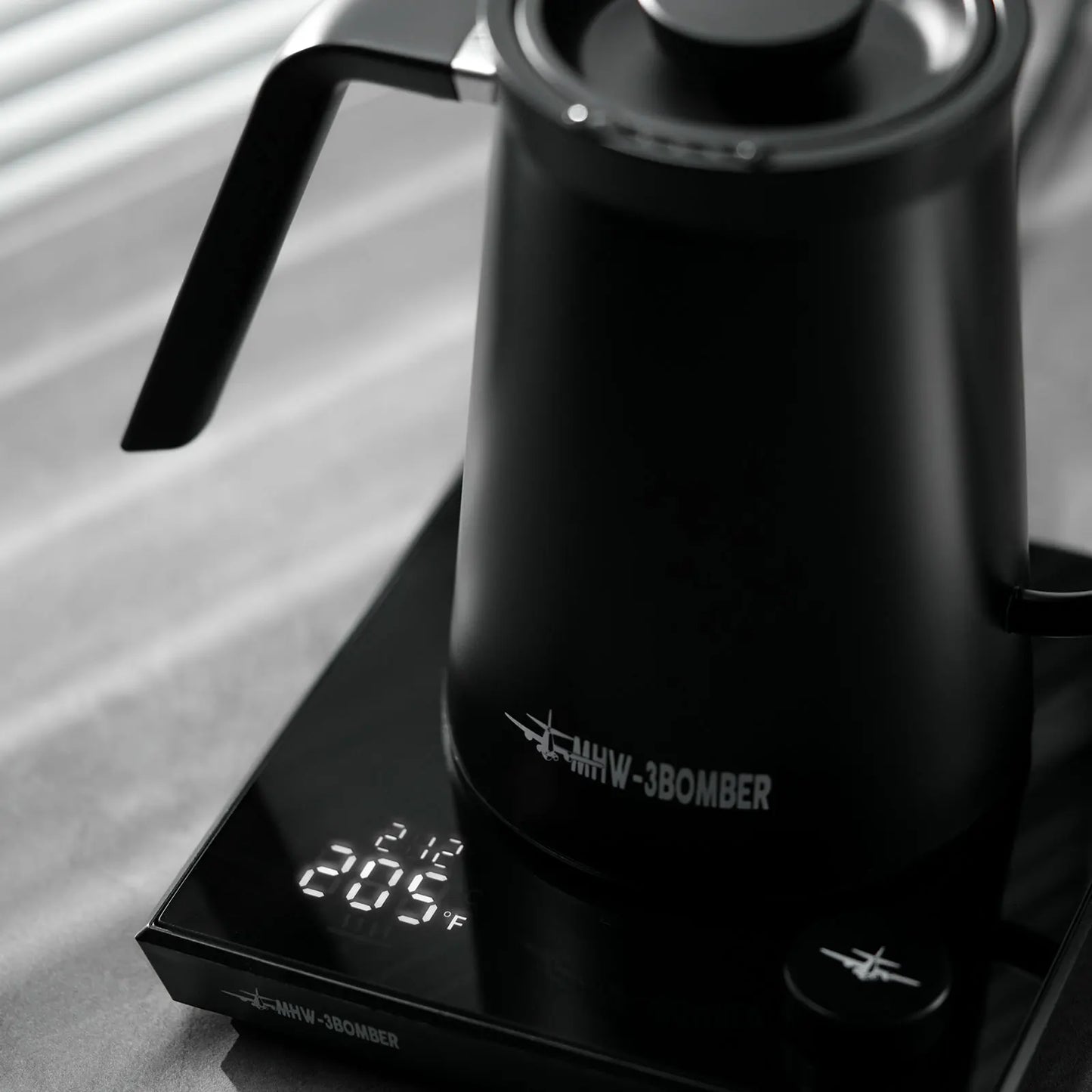MHW-3BOMBER Smart Electric Coffee Kettle Precise Temperature Control - POCILLO
